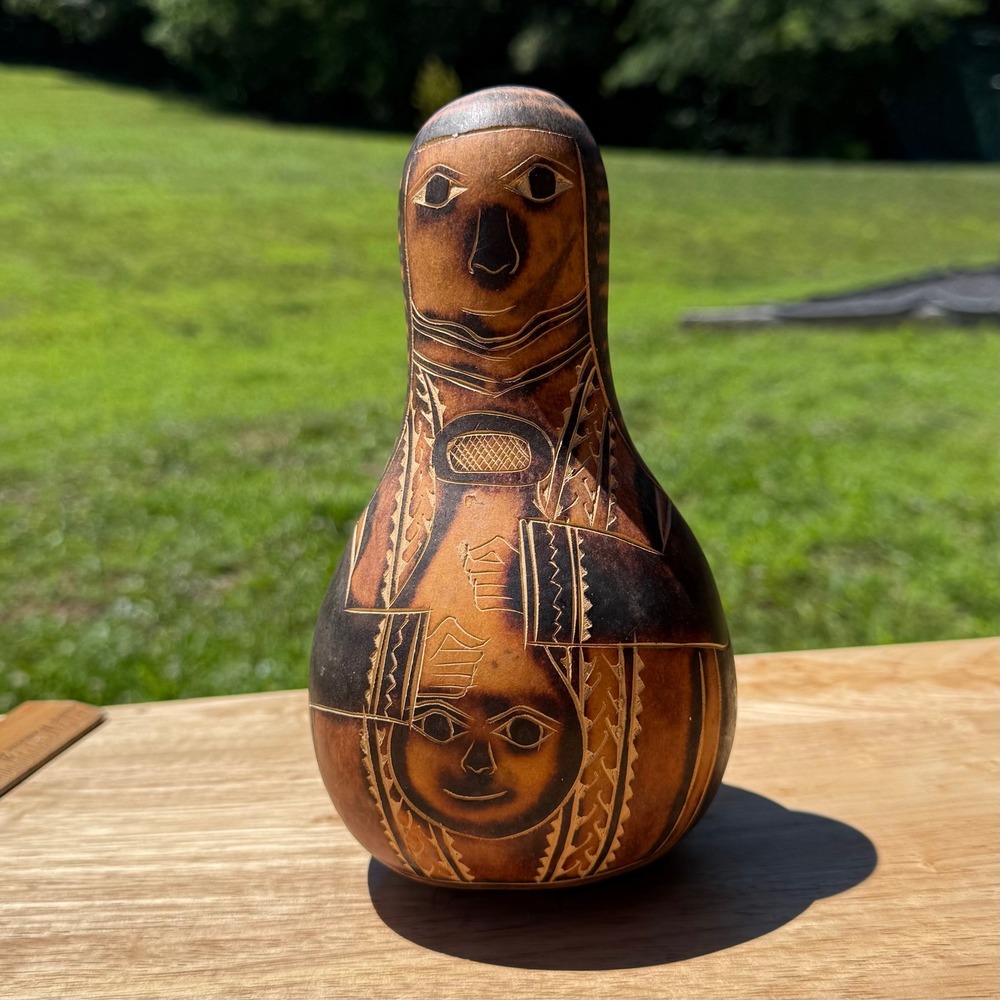 Vintage Peruvian Hand Carved Gourd Art Mate Burilado Folk Art Figure 8 Inch